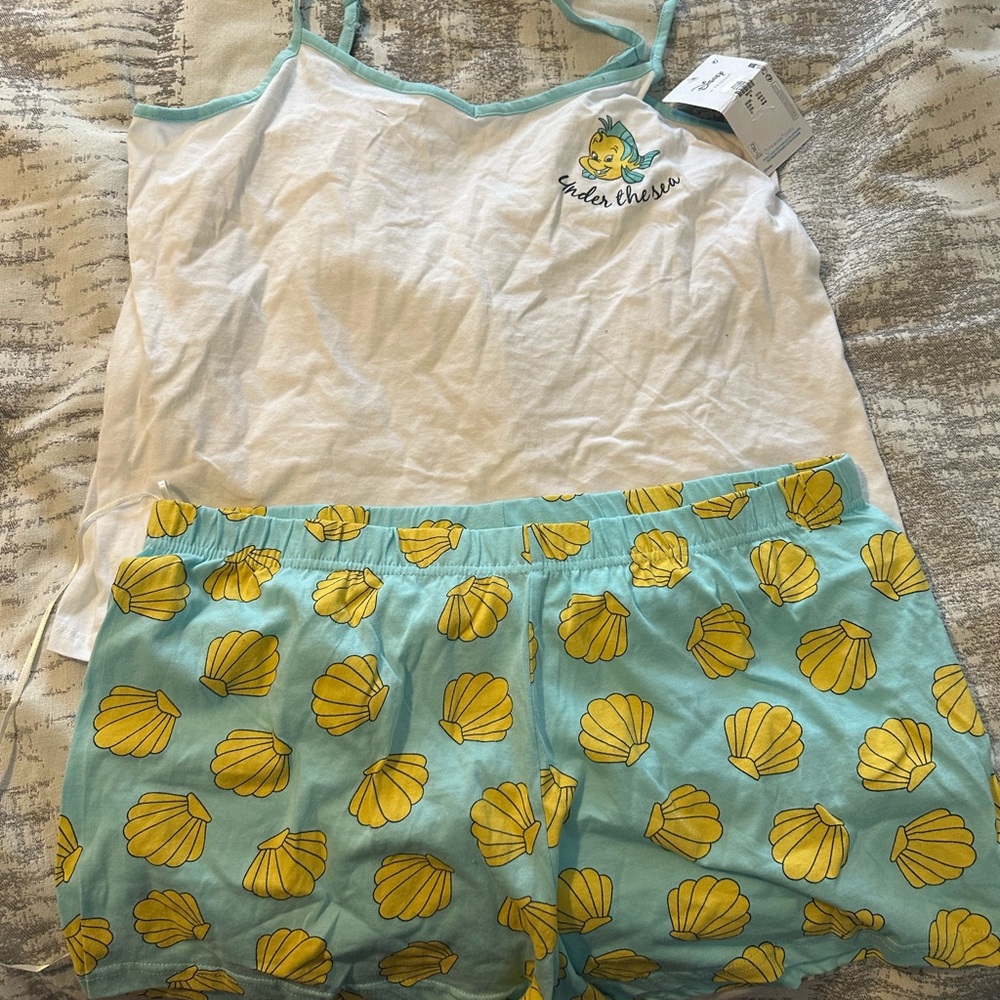 Disney Little Mermaid PJ set with Flounder size M NWT